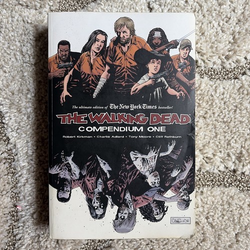 The walking dead - dead, #1